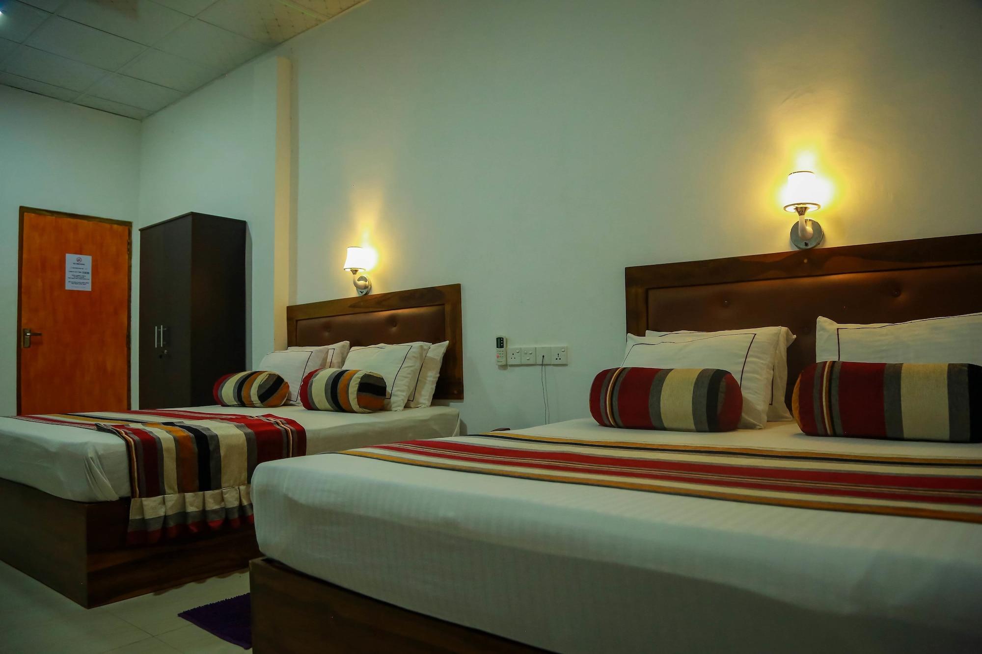 אנוראדפורה Hotel Moonstone מראה חיצוני תמונה
