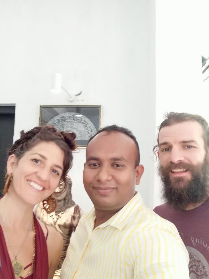 אנוראדפורה Hotel Moonstone מראה חיצוני תמונה